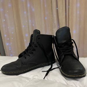 Dr. Martens, Sheridan Women's Matte Casual Boots in Black, Size 8